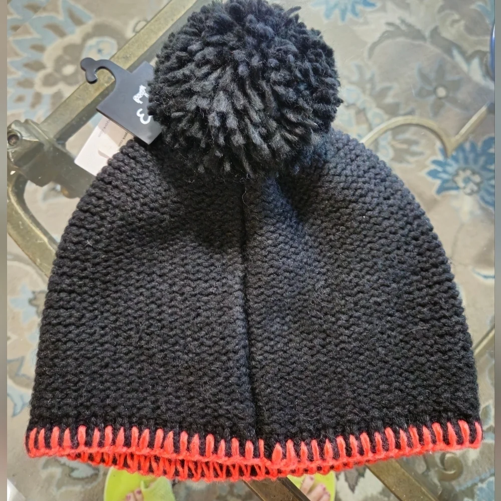 NWT Aries Black Knit Beanie with Pom Pom